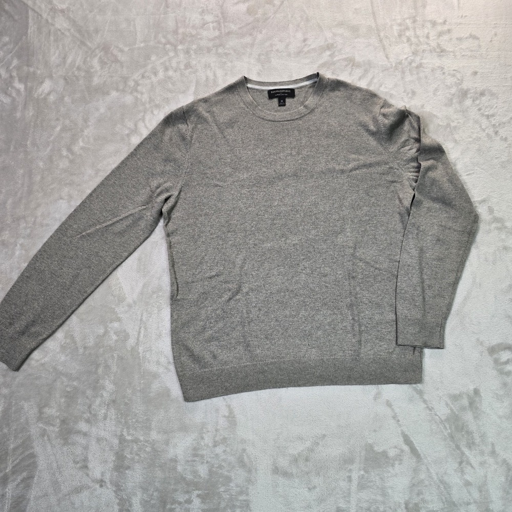 BANANA REPUBLIC Mens Medium Premium Luxe Yarn Crew Neck Gray Sweater
